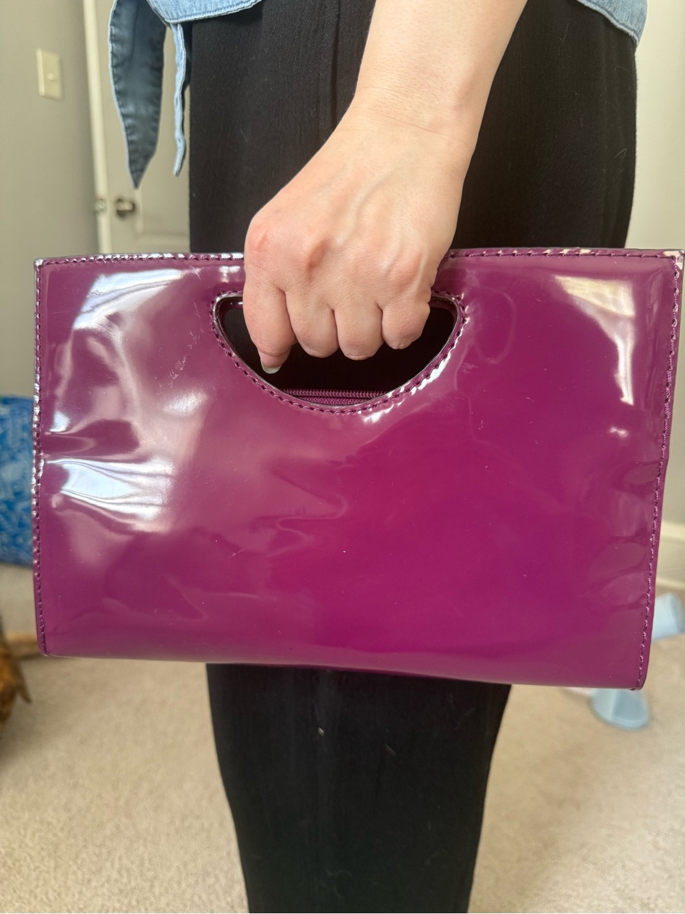 Gianni Bini Patent Plum Cutout Handle Clutch - Picture 4 of 6
